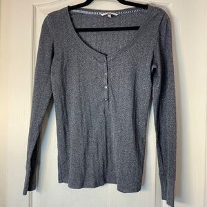 Victoria’s Secret Shimmer Lounge Top Grey Ribbed Button Henley M